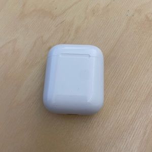 Apple AirPods Generation 2